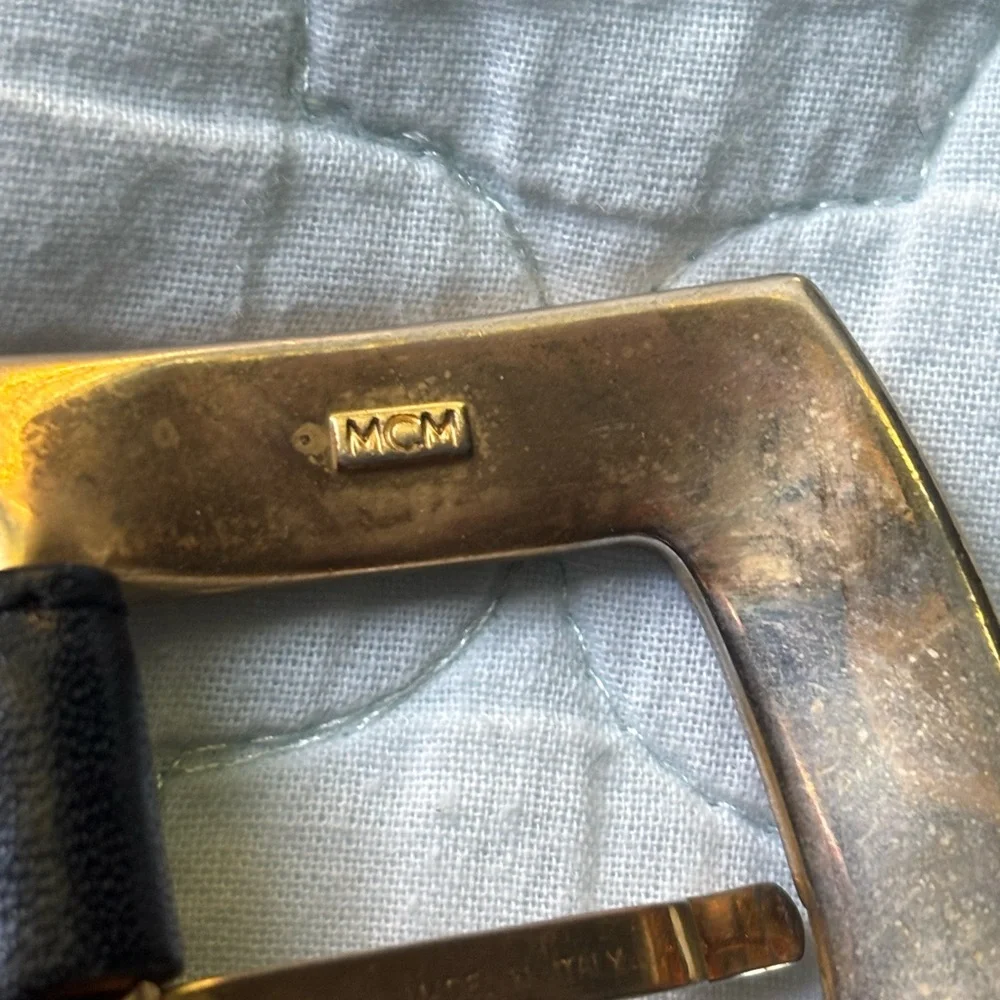 SALE📍📍📍Vintage MCM Black Belt with Gold Buckle size XS - Picture 5 of 9